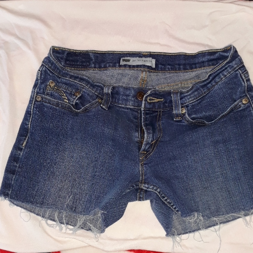 Levi 524  Too Superlow Cutoffs